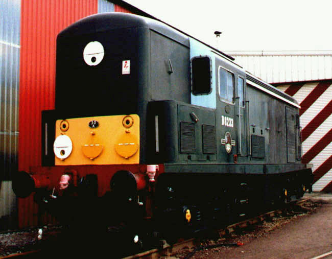 D8233 at Crewe in 1994